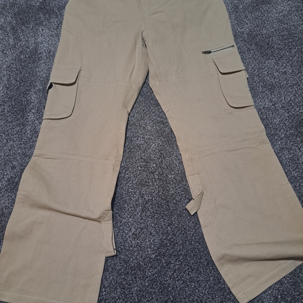 Womens  Tan Cargo Pants